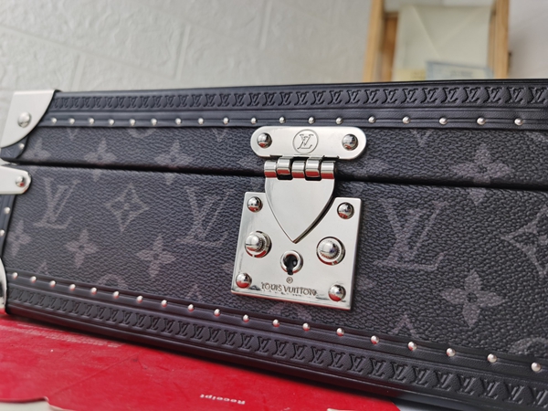 ルイヴィトンバッグ角部分ディテール